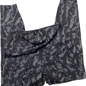 Nike One Black & Gray Abstract Print Leggings L